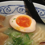 らーめん専門店 拉ノ刻 - 煮玉子も美味しい(^ ^)