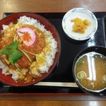 長良川サービスエリア（下り線） フードコートコーナー - ”あんかけ かつ丼 800円” です。