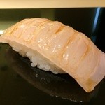 鮨 ます田 - （2014年3月）追加 エンガワ かなり巨大です。