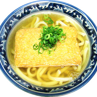 太麺の歯応えと特製スープ◆本格讃岐うどんの味わい