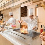 グルメバイキング オリンピア - こちらのバイキングの目玉は、目の前でシェフが調理してくれる
      「出来たて」にこだわったお料理を楽しめること
      (写真がうまく撮れなかったのでHPより拝借しました。)