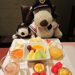 グルメバイキング オリンピア - これまでバイキングのお店にはいろいろ行ったことあるけど、
      メニューの豊富さ美味しさは、ボキが今まで食べに行った中では
      こちらの『オリンピア』が一番だと思います。