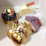 フレシュール - 紫芋タルトは絶品、ブルーベリータルトもやっぱり好き、ヘーゼルなキャラメルムース、レモンタルトも食べやすかったです