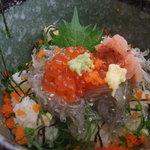 おっ魚っと - 生シラスとイクラ丼