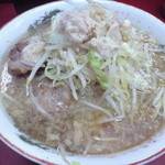 ラーメン二郎 - 2015/10/26 ラーメン小，麺少な目，脂，ニンニク少し