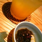 酒味泉 ごえんや - 夏みかんチュウハイ,つきだしはモズク。