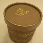 GODIVA - ダークチョコレートラズベリー432円