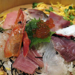 Sakanayama Honjou - ランチ 完全限定15食！！豪華！海鮮桶ちらし 900円