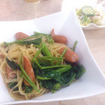 ローマンモア - 空心菜とソーセージのぺぺロンチーノ