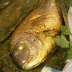 エパレット - マチェル・パトゥリ：鯛のバナナリーフ蒸し