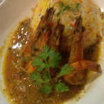 エパレット - シャルシェ・チングリ・バーパ：エビのマスタード蒸し＆コイラ・ダム・プラウ：サフラン、精製バターの炊き込みご飯