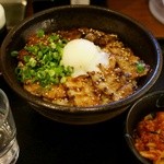 マルハのカルビ丼 - 合盛カルビ丼（普通）+温泉卵