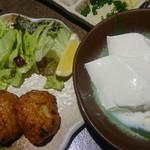 雑魚屋 - すり身揚げとざる豆腐