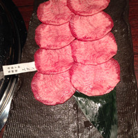 和牛焼肉 とびうし 飯田橋 - 柔らかい牛タン