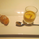 先ずはアミューズはスープとチーズカツ