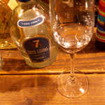 Gatito - テキーラ「シエテ・レグアス」。スペイン語では7のことを、シエテと呼ぶ