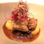 レストランエール - ランチコース 4752円 の石川県産の真鱈のムニエル、白子、牡蠣、ビーツ、インカのめざめ、ノーザンルビー、シャドークイーン