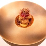 レストランエール - ランチコース 4752円 の石川県産の真鱈のムニエル、白子、牡蠣、ビーツ、インカのめざめ、ノーザンルビー、シャドークイーン