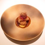 レストランエール - ランチコース 4752円 の石川県産の真鱈のムニエル、白子、牡蠣、ビーツ、インカのめざめ、ノーザンルビー、シャドークイーン