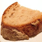 レストランエール - ランチコース 4752円 のパン