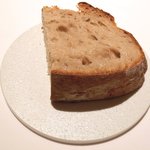 レストランエール - ランチコース 4752円 のパン