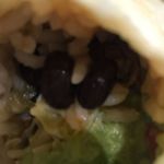 Guzman y Gomez - 写真があまり良くないですが、、、豆、ごはんが入っています♪