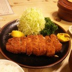 とんかつ 栄 - 豚カツ(ゴールデンポーク)定食2,000円