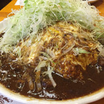 こんにちわ - オムカレーのキャベツをよけてみた