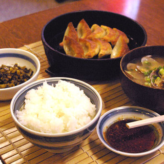 ＜餃子・貝汁・豚汁・だご汁＞お腹も心も喜ぶ◎満腹【定食】