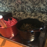 ぶたや - 紅生姜と高菜 美味しかった