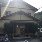 手打らあめん 丸山 - ラーメン屋さんとは思えぬお店の外観