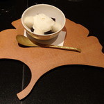 日本料理 晴山 - 本和香糖のゼリー、和三盆の生クリーム、梨