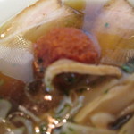 風間 とんとんラーメン - 辛味噌。わりと大ぶり。