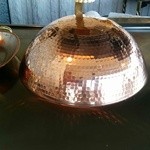 表参道うかい亭 - 中でアワビを蒸しています。