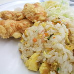 餃子の王将 - 定食の炒飯とから揚げ