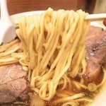 らぁめん ほりうち 新宿本店 - 麺がもちもちでうまい