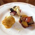 ピッツェリア スカリーノ 201 - タコとアーティチョーク、ミートボールのカボチャ煮込み、ブルスケッタ？