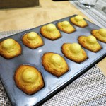 SUGALABO - 焼き立てマドレーヌ