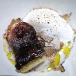 エクアトゥール - 天然の舞茸のスープ
      　フォアグラのポワレ
      　鰻の炭火焼き
      　黒トリュフ