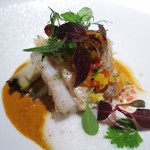 エクアトゥール - 甘鯛の鱗焼きと、鮑
      　甲殻類のソース