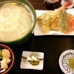 備中手打ちうどん　おおにし - かまあげうどん天ぷら付き1100円