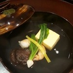 日本料理 太月 - お椀　海老の葛たたきと卵豆腐　椎茸　小蕪　