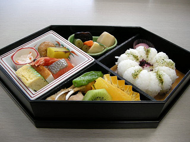 ろくべん　歌舞伎弁当　骨董　江戸　明治　希少品 みどり🍀🌸 on X: 