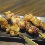 いな穂 - 皮・手羽中・膝軟骨