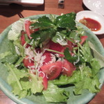 串揚げ酒場 日暮里ただいま - 三つ葉のサラダ、うまし！