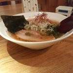 Raka Aju - 【2015.10.28(水)】らーめん(並盛・150g)700円