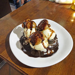 AU GAMIN DE TOKIO table - プロフィットロール