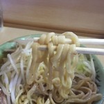 ラーメン二郎 - 麺アップ