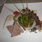 前菜・パテとアジのカルパッチョ