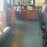 手造りうどん 楽々 - 店内